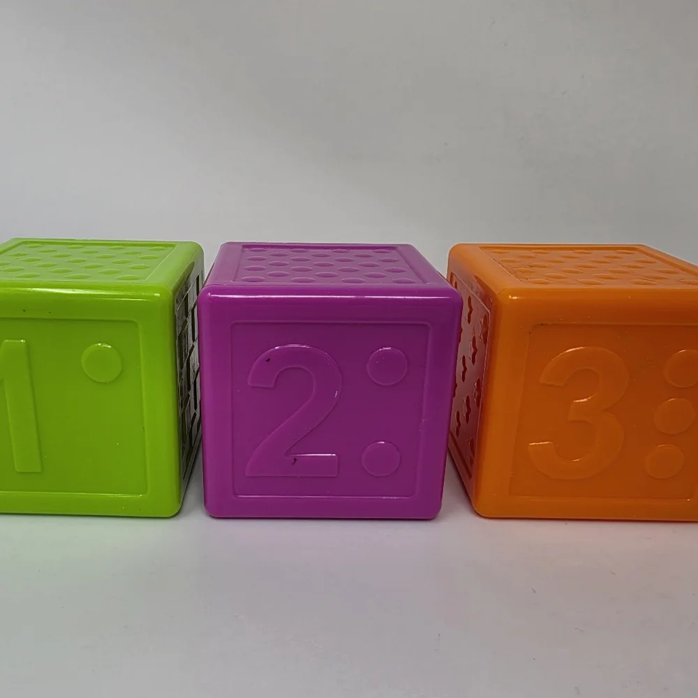 Plastic Blocks 1 2 3 Shapes Lot of 6